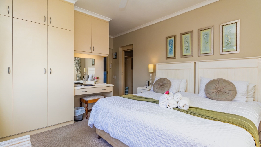 6 Bedroom Property for Sale in Seaside Longships Western Cape